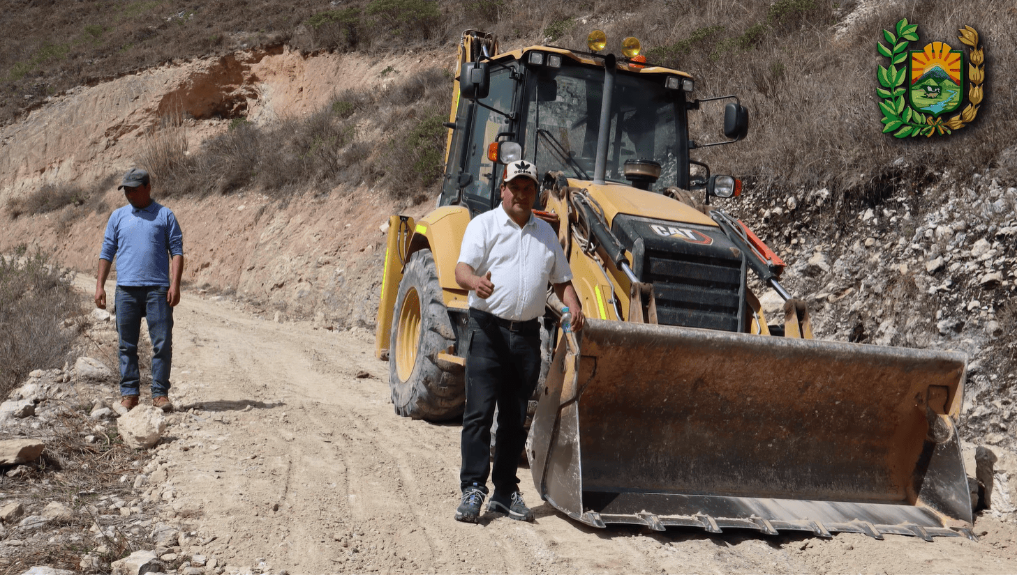 Licliconga realizan trabajos de enripiado de calles principales y carretera que va hacia el Caserío Cangerejo